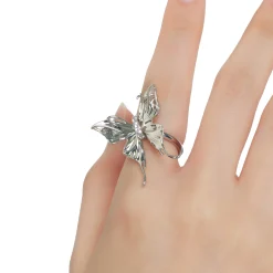Ripple / Liquefied Butterfly Shaking Ring