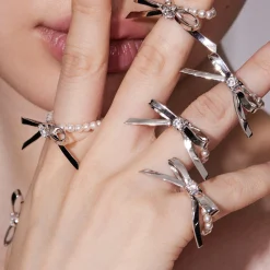 Ripple / Metal Bowknot Pearl Soft Ring