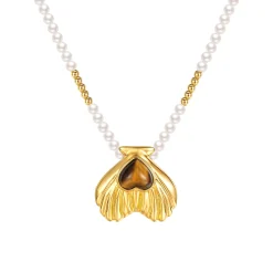 Tasty / Heart Shape Metal Pendant Pearl Necklace